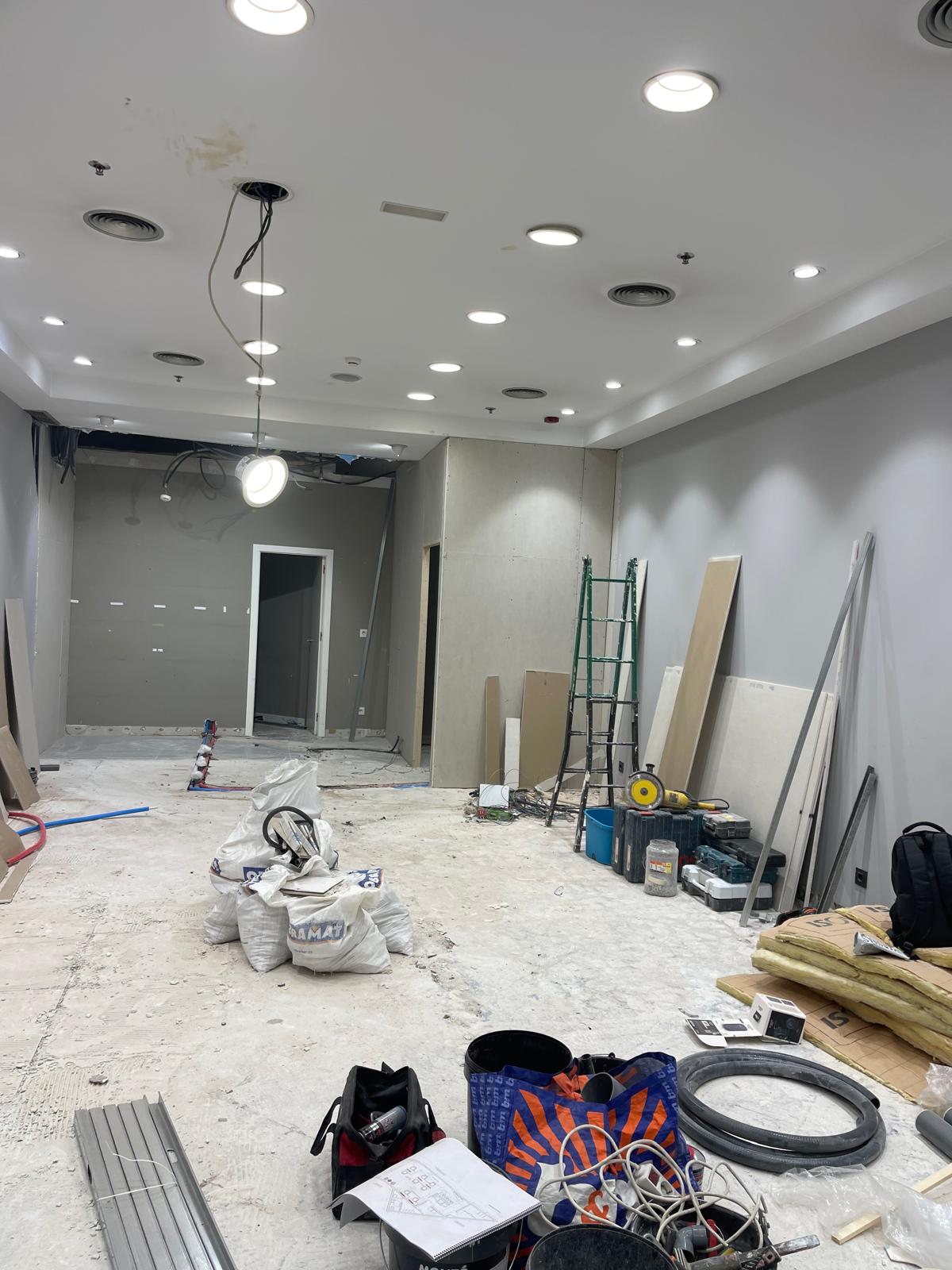 Acondicionamiento de local comercial Jean Louis David - fase 1